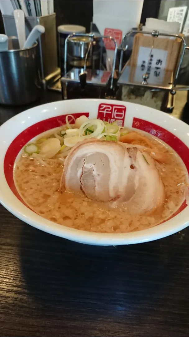 東京都文京区本駒込「千石自慢らーめん本店」のラーメン|たかしさん