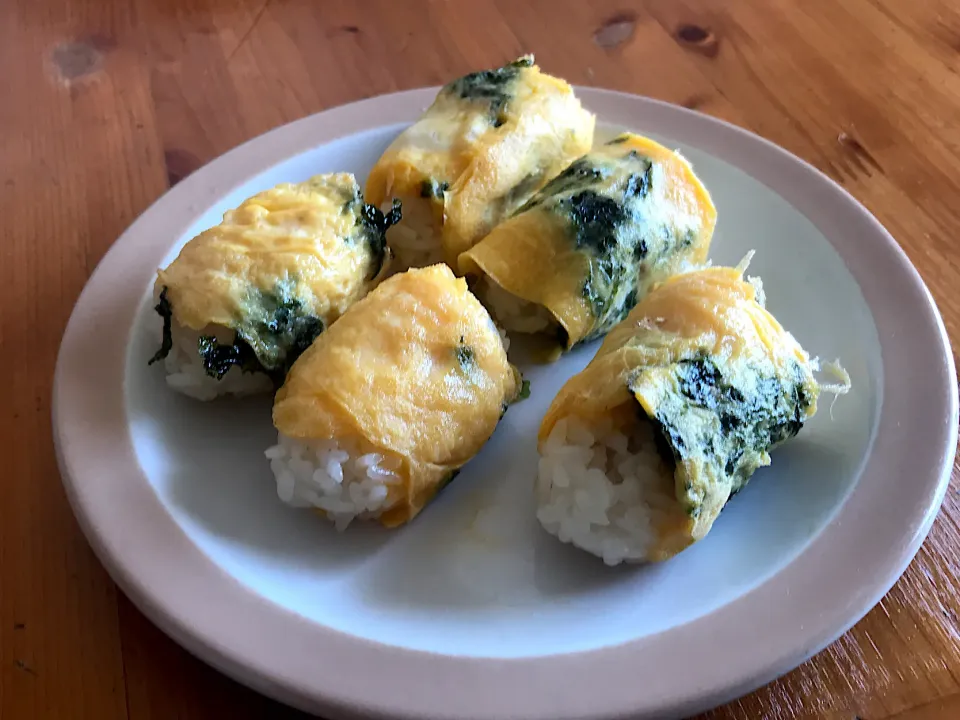 ツナマヨたまごごま油おにぎり|中餐姐姐さん