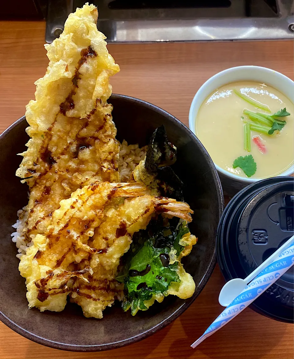 Snapdishの料理写真:くらランチ 天丼 567円＋税|すくらんぶるえっぐさん