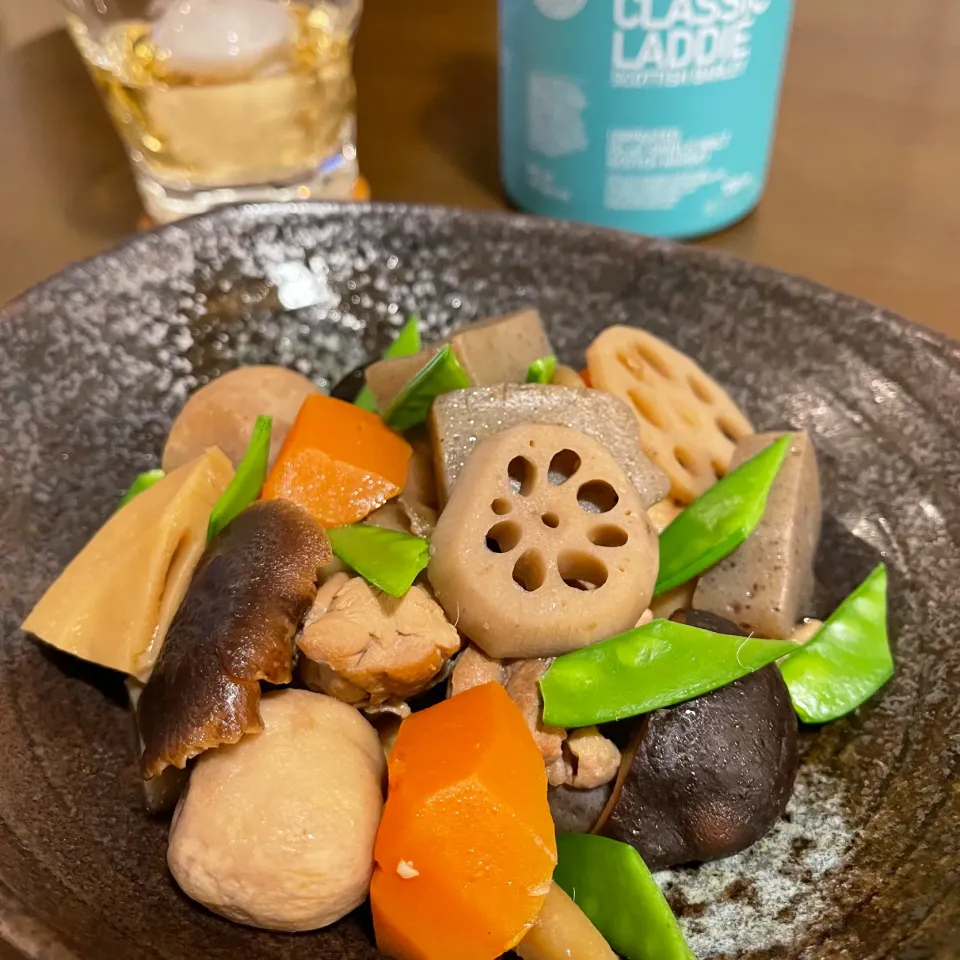 Snapdishの料理写真:煮物で一杯🥃|ナガマンさん