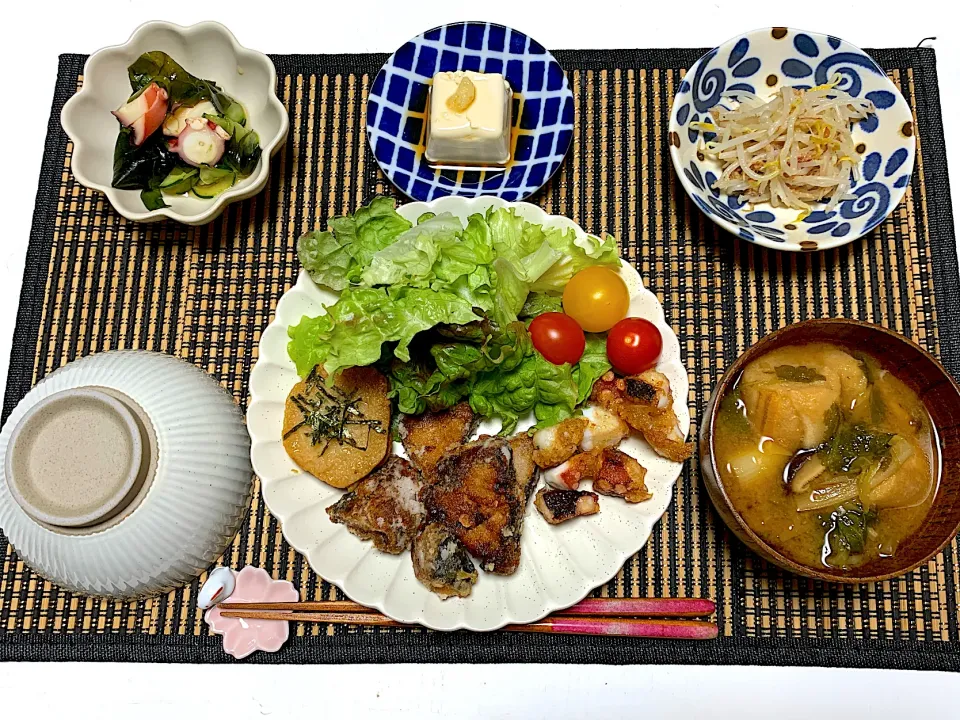 Snapdishの料理写真:かつおの竜田揚げ　たこの唐揚げ|chanchiiさん