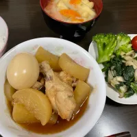 Snapdishの料理写真:2/11 手羽元と大根と卵の煮物|sunrisedxさん