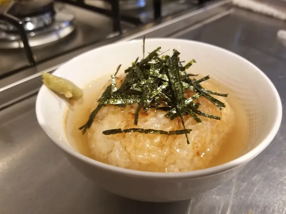 焼きおにぎり出汁茶漬け～ワサビが美味い～|しあるさん