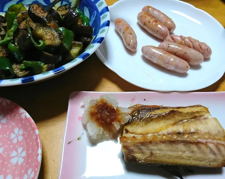 Snapdishの料理写真:晩ごはん🌃|しまだ ちえこさん