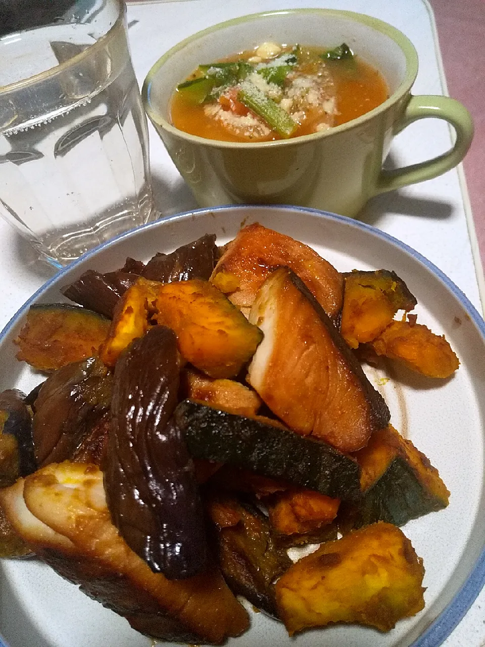 今日の晩御飯
※鰆と茄子とかぼちゃのゆず味噌漬け炒め
※丸ごと冷凍トマトと玉ねぎと小松菜のコンソメスープ
※焼酎ハイボール|れあMIXさん