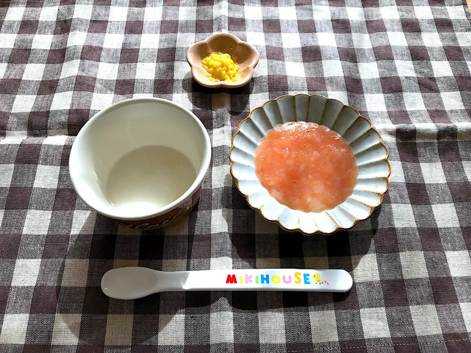 Snapdishの料理写真:【離乳食】トマトとじゃがいものサラダ、とうもろこしペースト、10倍がゆ|sayaさん