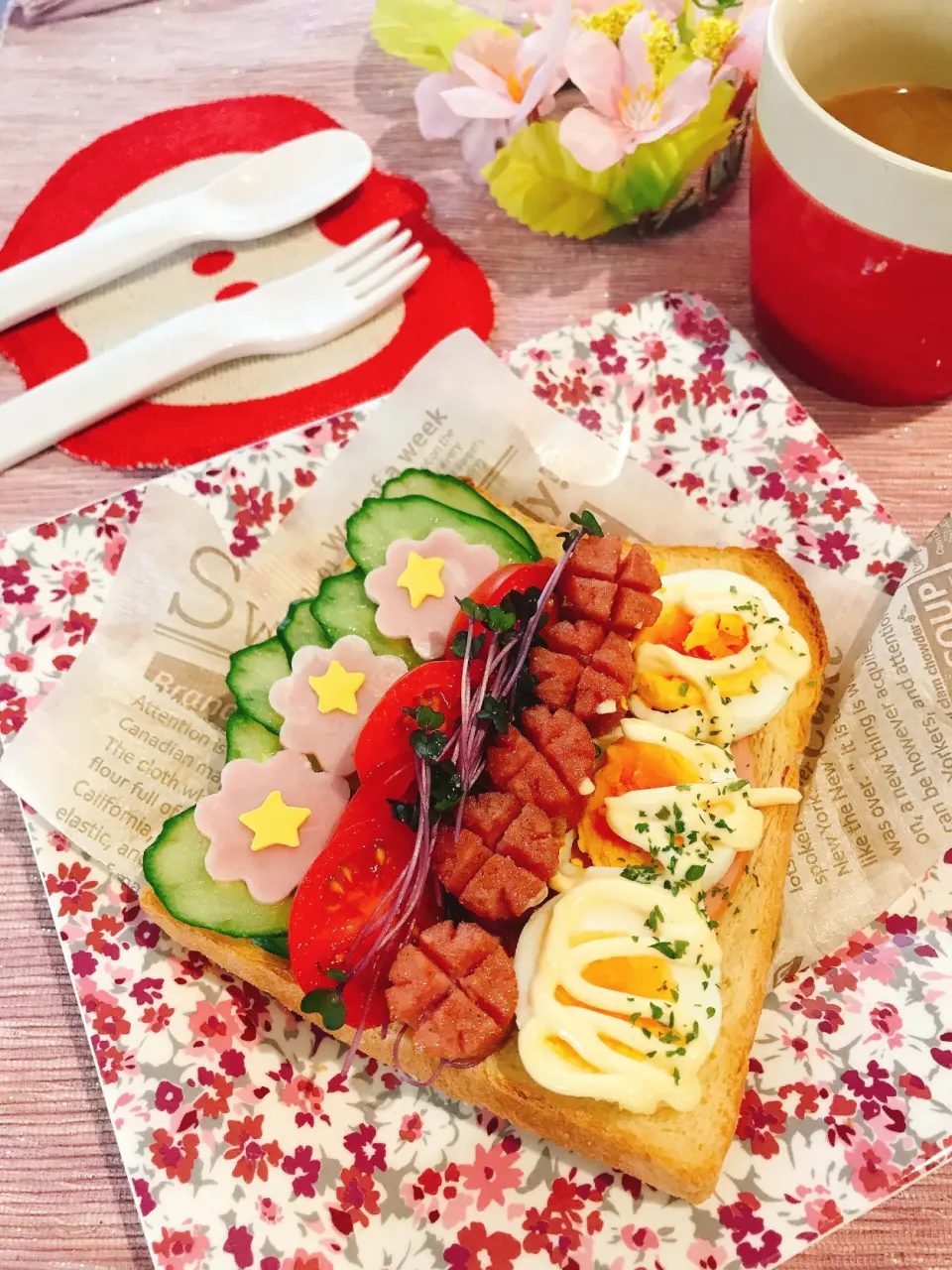 ✲︎仕事休みのブレックファースト🍴サラダパン🥗|🌼はなちゃん🌼さん