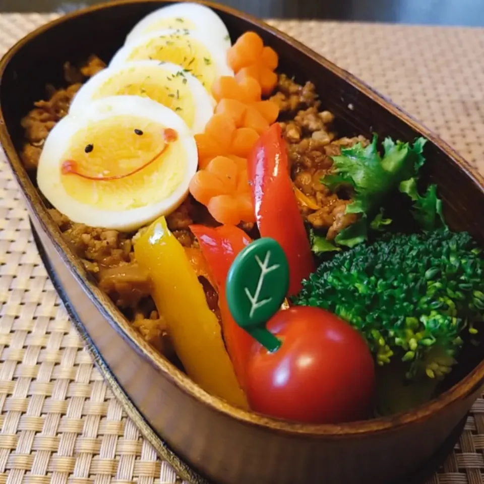 今日のお弁当。キーマカレー😋|yoshiyoshiさん