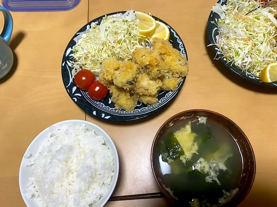 Snapdishの料理写真:カキフライ🦪ワカメと卵の中華スープ|まゆさん