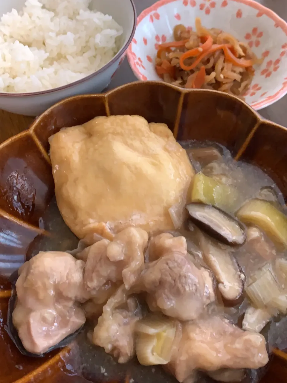 鶏肉と卵巾着のとろとろ煮|まーまさん