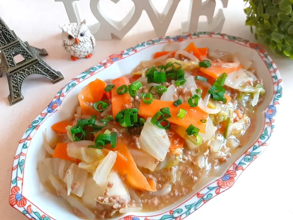 Snapdishの料理写真:♡合挽き肉と白菜のあんかけ炒め♡|ずんこたんさん