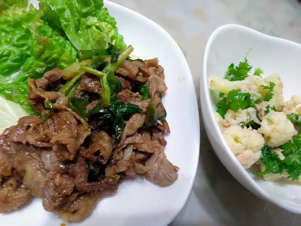 晩ごはん😊
牛肉の炒め物とカリフラワーのサラダ😊|Mitsuhiro.Sさん