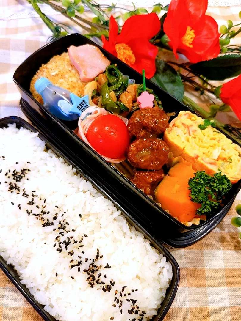 旦那さんお一人様弁当★
今日も朝方は冷えますね!!寒い日から早く開放されたい〜(*_*)|yuriさん