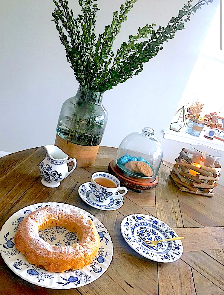 Snapdishの料理写真:Apple almond butter cake🍎|まどぴーさん