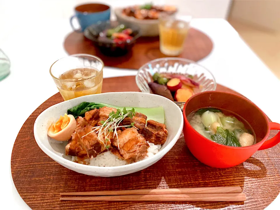 豚の角煮丼|はる꒰(๑´•.̫ • `๑)꒱さん