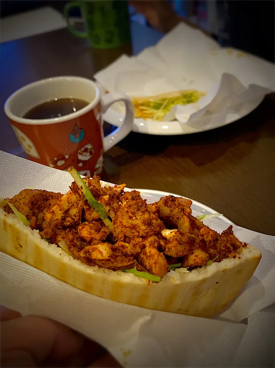 タコス味チキンとキャベツのピタサンド🫓🥬🌶  コーヒー☕️|ch＊K*∀o(^^*)♪さん