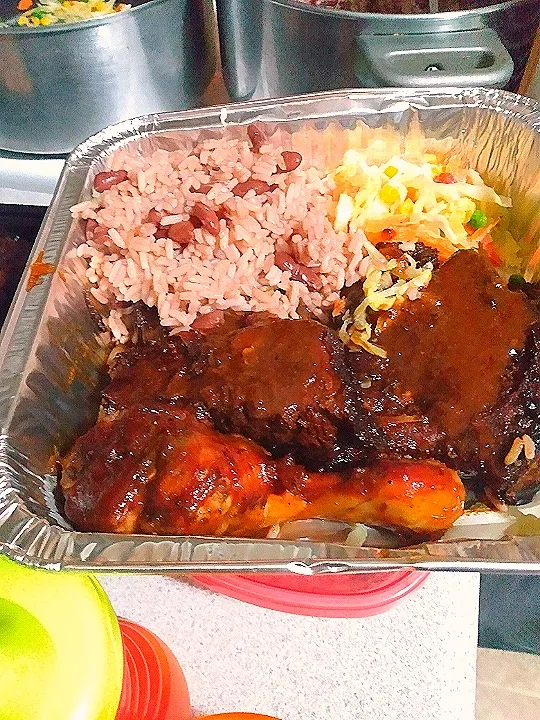 rice and beans, jerk chicken and barbeq pork 🇯🇲🇯🇲🇯🇲🤞🏾|Nida Jamican restaurantさん