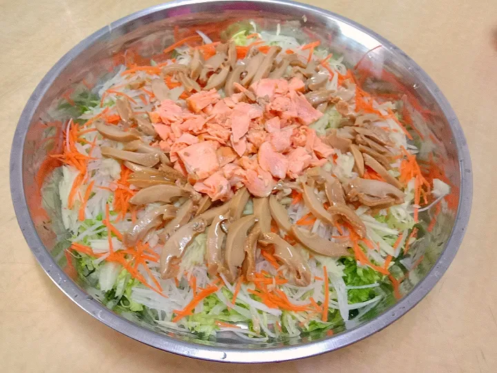 Steady Chan
Prosperity Raw Fish Salad
发财鱼生|steady chanさん