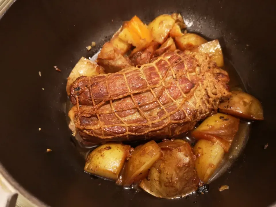 staubで豚かたまり肉のロースト|りーさん