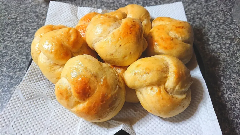 白ゴマを練り込み甘口のパン🍞を焼いてみました😋|no-noさん