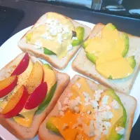 avocado toasted bread snack|aryanさん