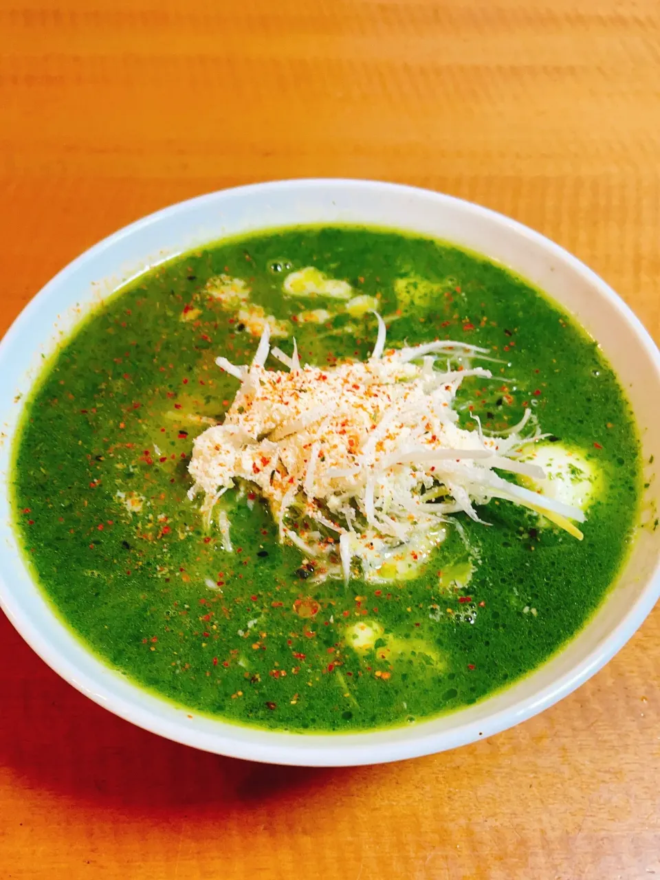 チーズバジルラーメン。|中華蕎麦 銀時さん