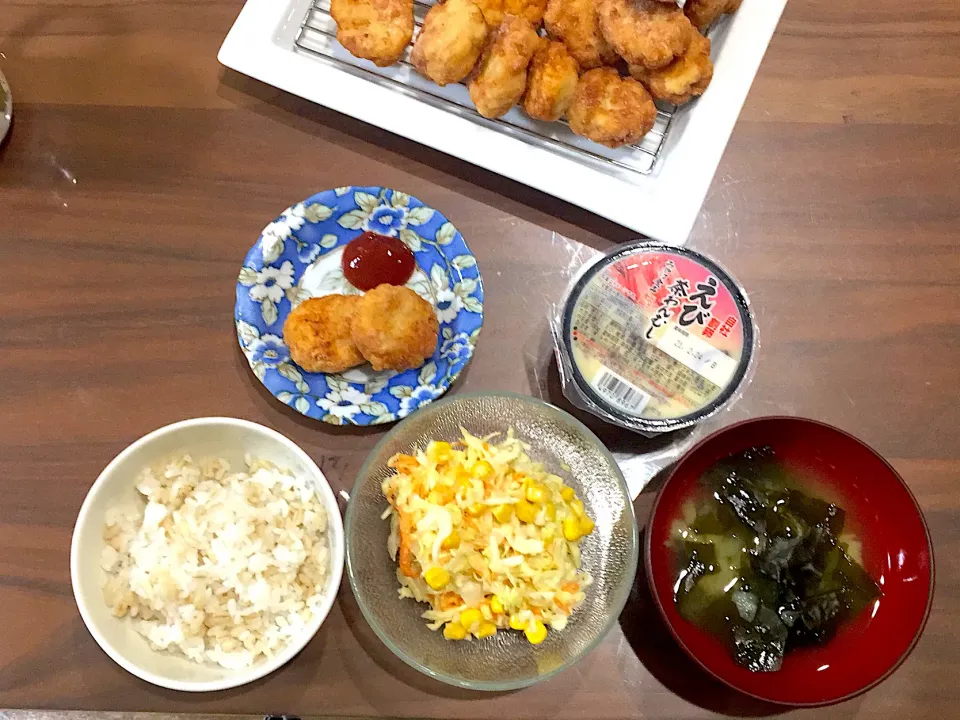 コールスローサラダ じゃがいもとわかめの味噌汁 茶碗蒸し チキンナゲット|おさむん17さん