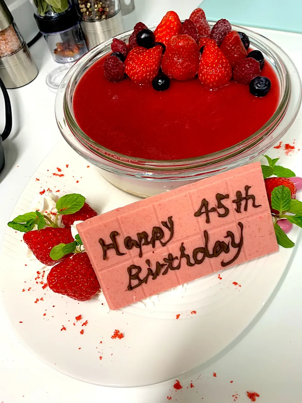 旦那さまの誕生日ケーキ🎂|ひとみさん