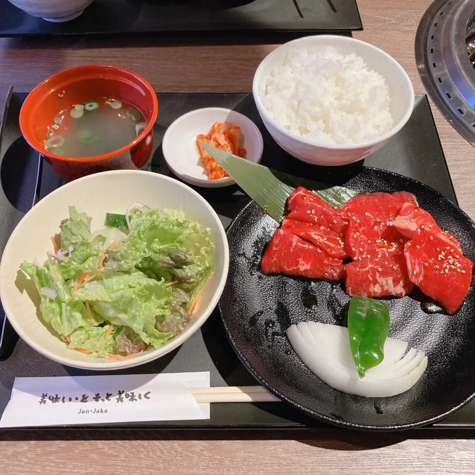 牛カルビ焼肉ランチ🥩|ちゃみこさん