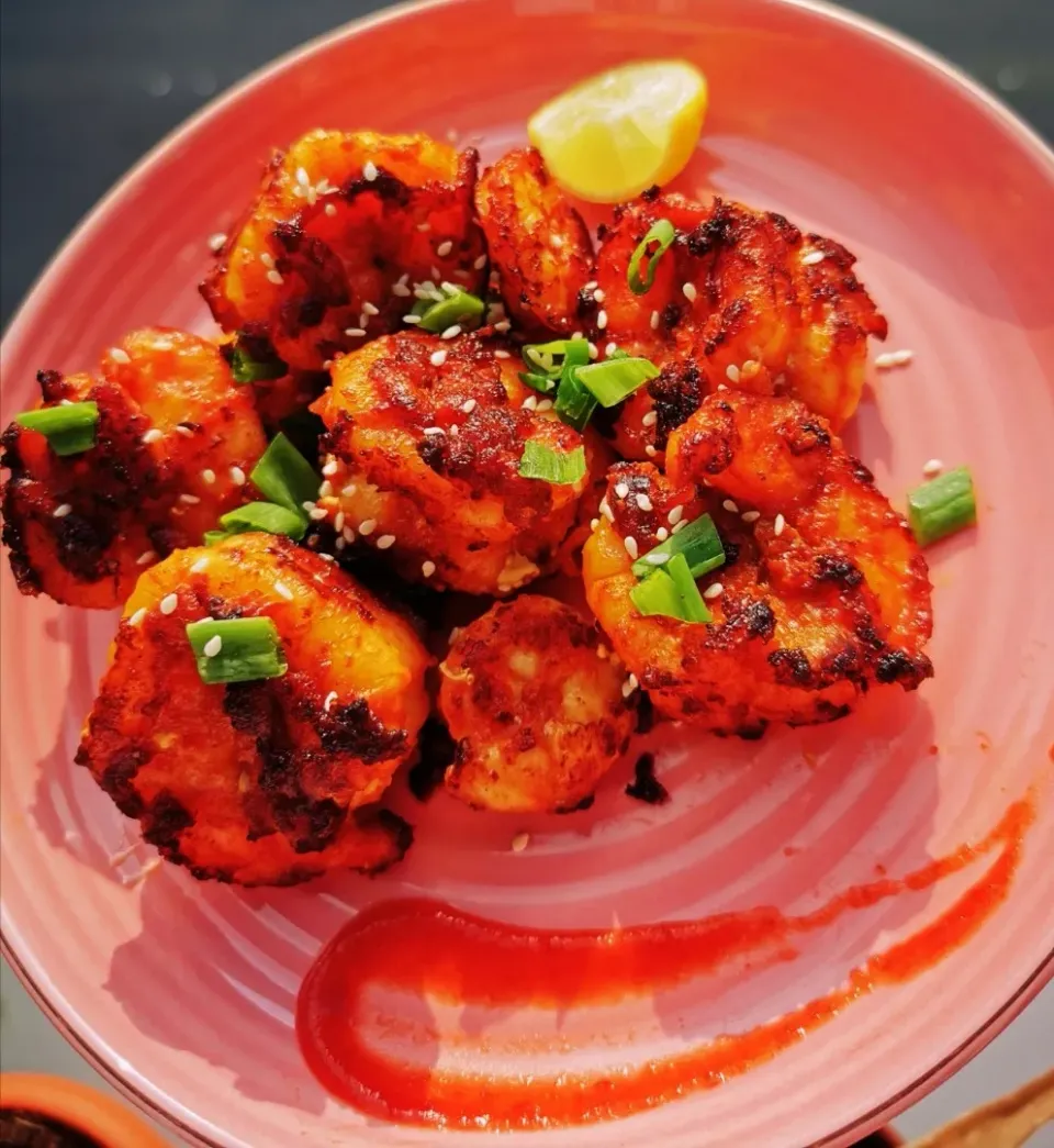 SRIRACHA PAN FRIED PRAWNS|Nafiさん