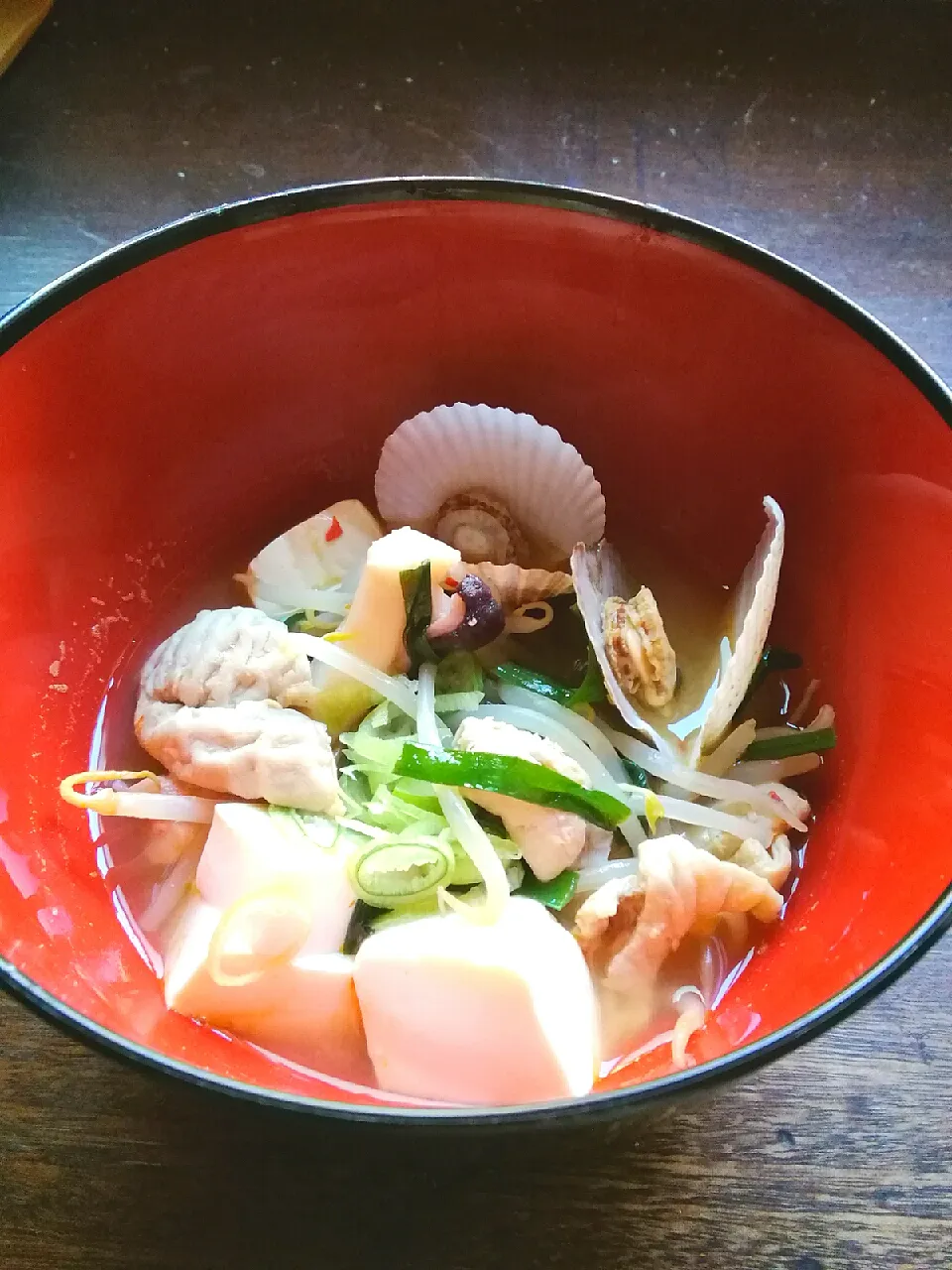 Snapdishの料理写真:もつと海鮮の辛味噌鍋🍲|にんにくと唐辛子が特に好き❤️(元シャリマー)さん