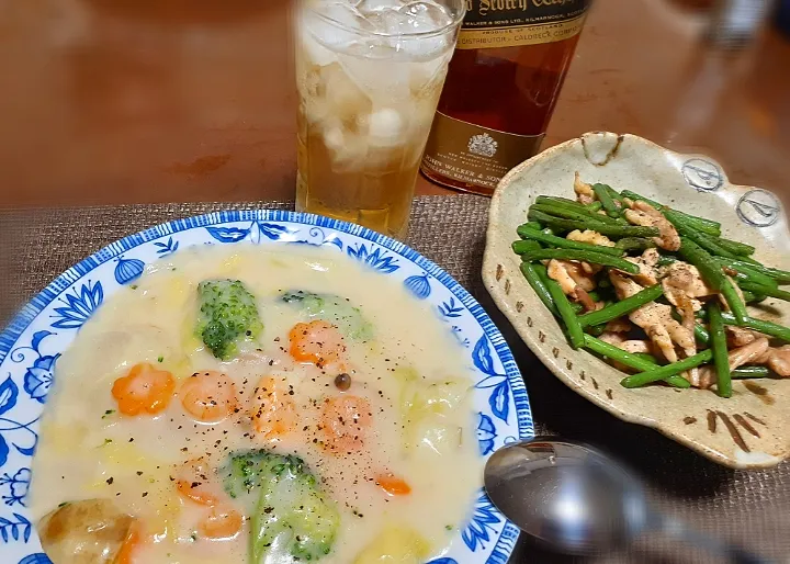 白菜とエビのクリームシチュー
せせり🐓とにんにくの芽炒め|びせんさん