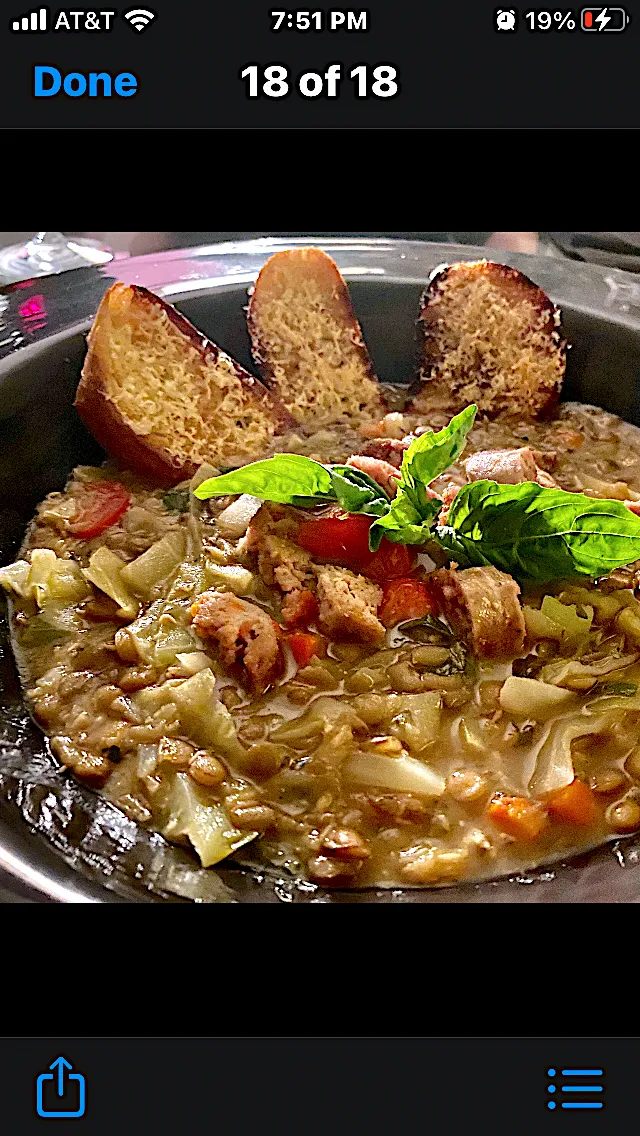 Cabbage, Lentil and Sausage Soup with Parmesan Croutons|Christine pavelkaさん