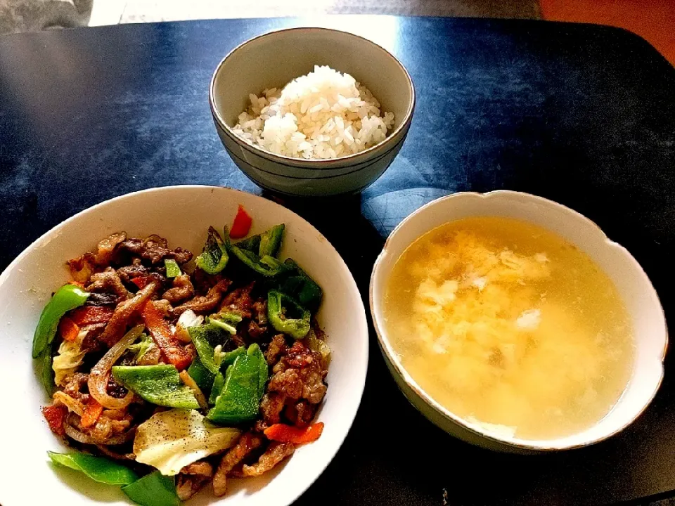 夜勤明け牛肉の野菜炒め定食|Tarou  Masayukiさん