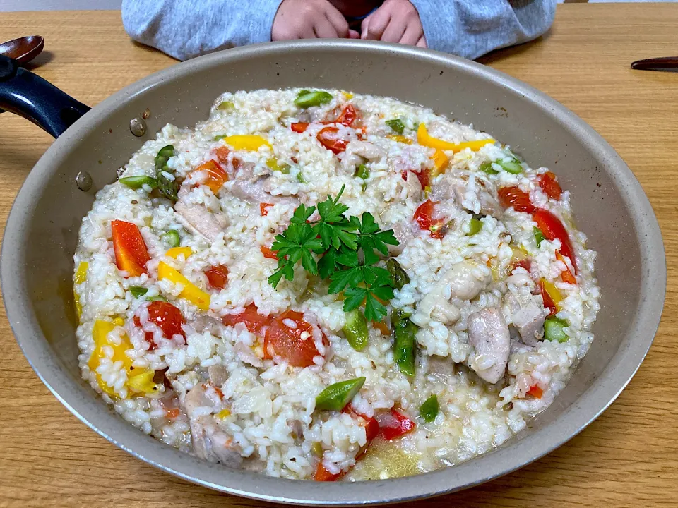 Snapdishの料理写真:＊ちびたん４歳お誕生日🎉＊チキンパエリア🥘＊|＊抹茶＊さん