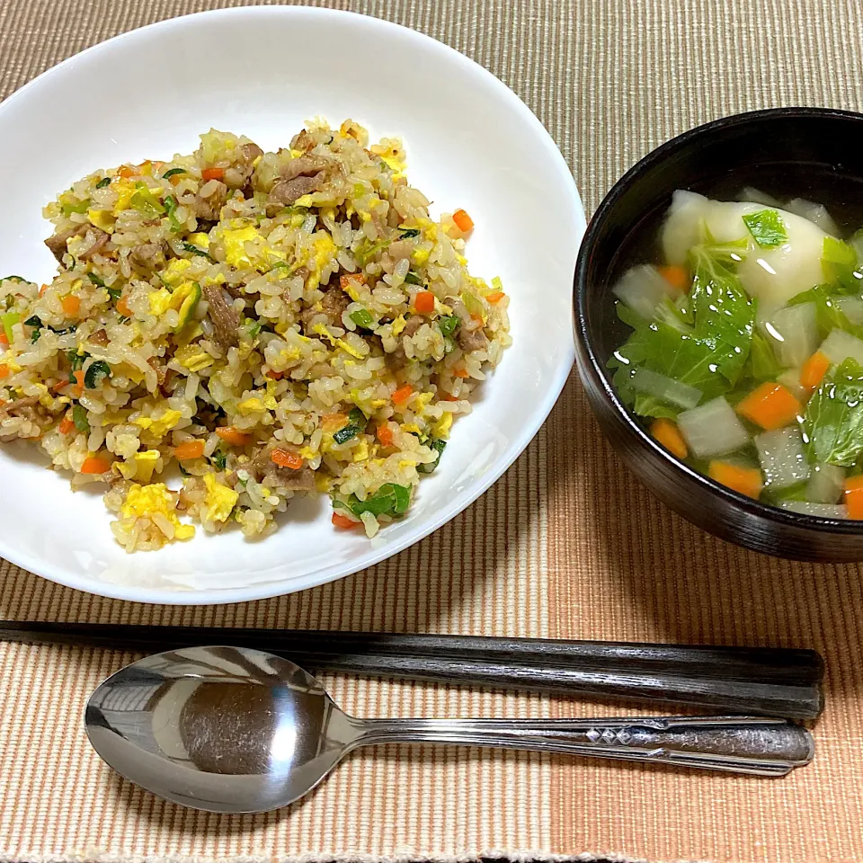 Snapdishの料理写真:炒飯と水餃子スープ|akkoさん