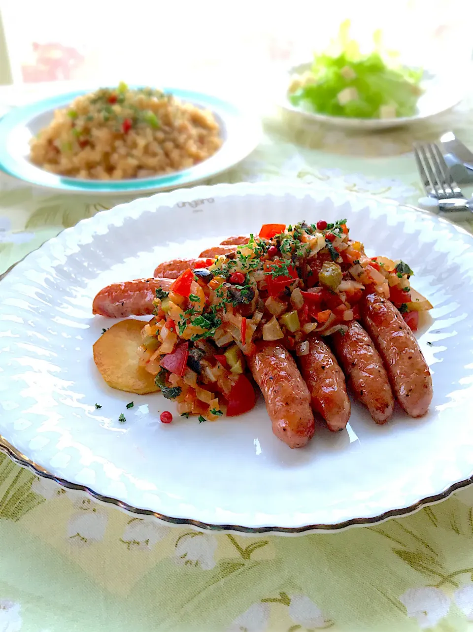 さっぱり味の野菜ソースで食べるグリル粗挽きソーセージ|サミカさん