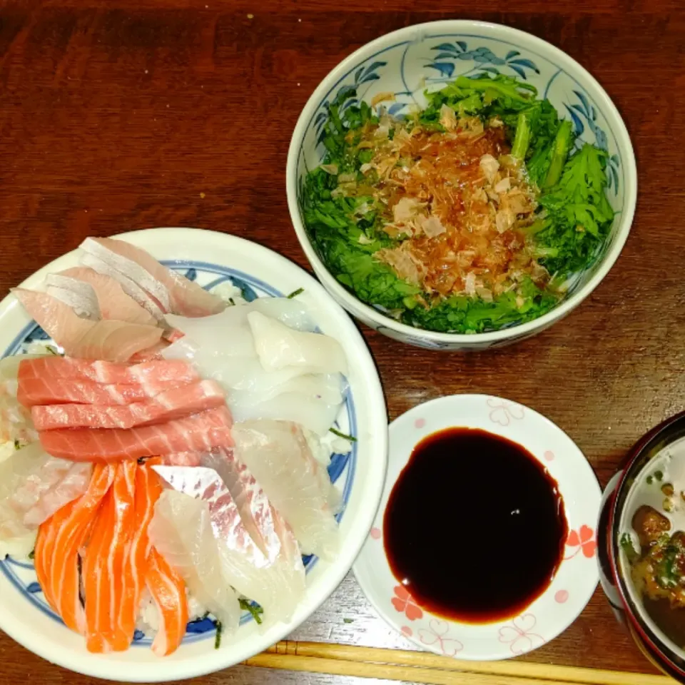 夕飯は海鮮丼|アクちゃんさん