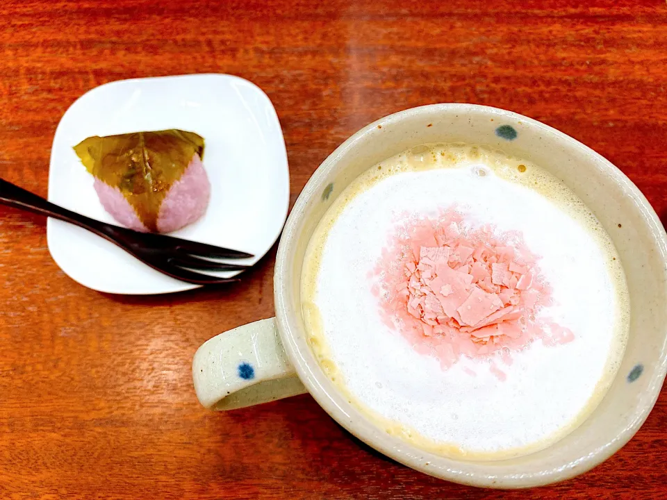 uccでteatime.｡.:*♡桜カフェオレ|Japanese  spiritsさん