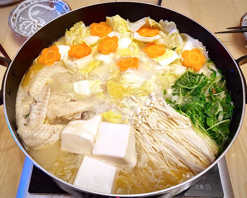 今日の夕食　鶏の白湯鍋|ふわ猫はなちゃんさん