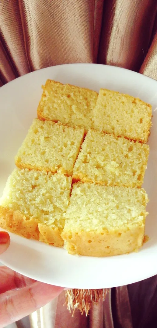 Snapdishの料理写真:Butter Cake|Wawa Lisaさん