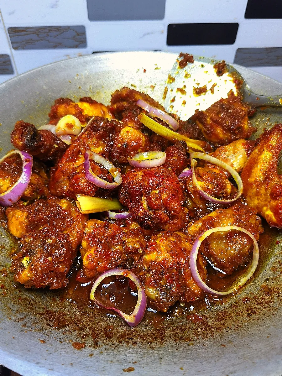 Ayam sambal cili api|azirasamsuddin771008055774さん