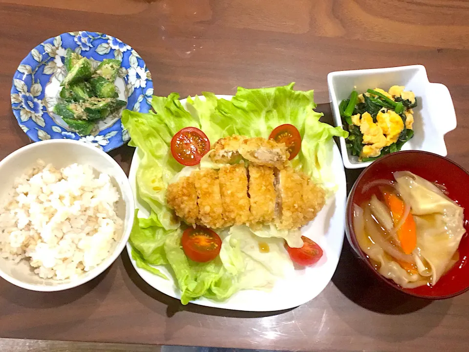 Snapdishの料理写真:とり唐甘酢 ワンタンスープ 卵とほうれん草のふんわり炒め オクラの胡麻和え|おさむん17さん