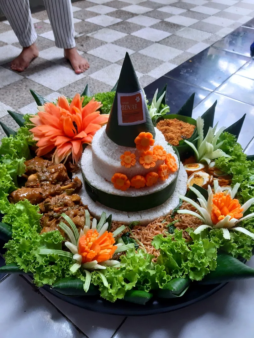 Snapdishの料理写真:tumpeng pendak pisan|vivinさん