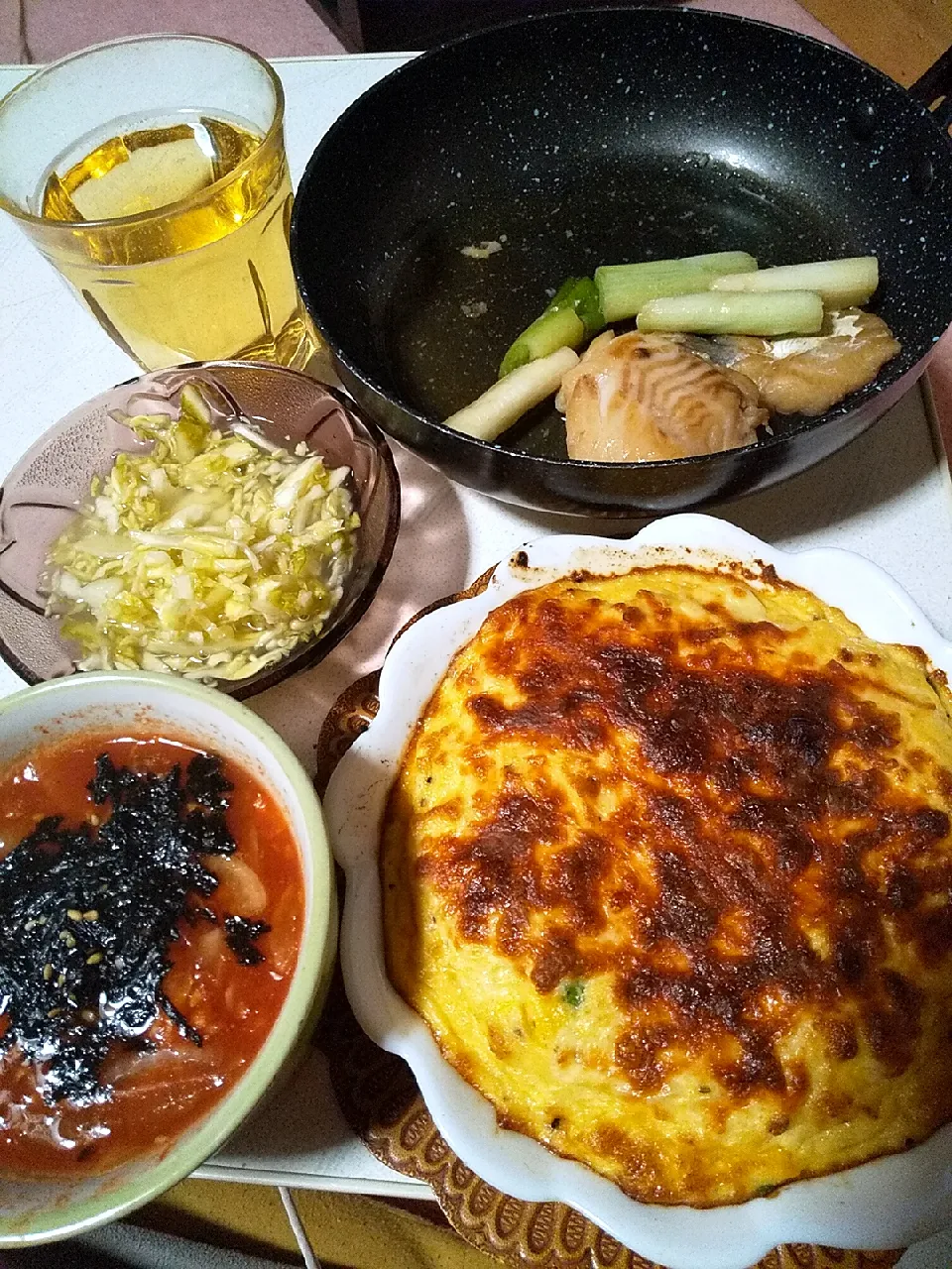 今日の晩御飯
※南瓜とほうれん草の卵豆腐グラタン
※レンジでトマトスープ
※鱈のみりん漬け蒸し焼き
※酢キャベツ
※ハイボール|れあMIXさん