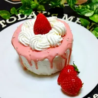 Snapdishの料理写真:苺のドリップケーキ♪|Youkoさん