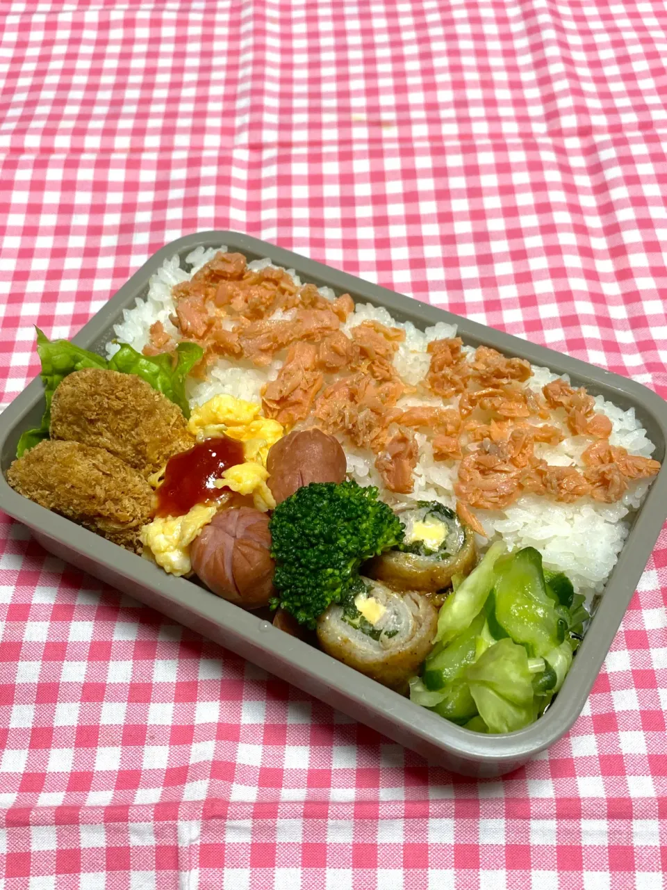 息子のお弁当(強制～紫蘇チーズの豚ばら巻き😄)|かあたんさん