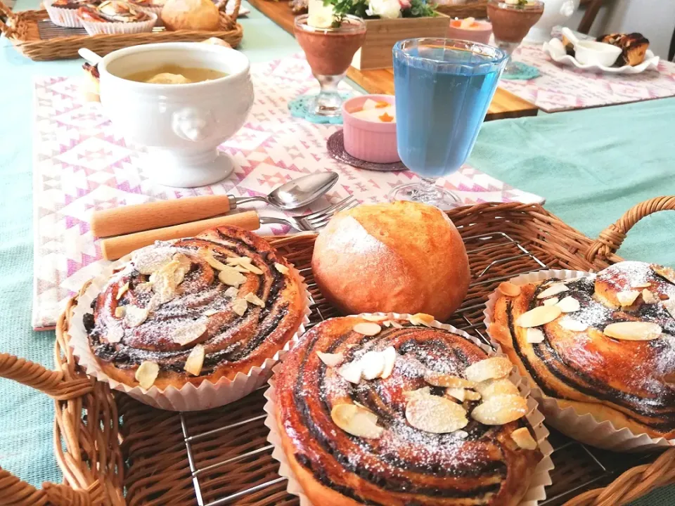 Snapdishの料理写真:うずまきチョコパン、ソフトフランス|みぽりんさん