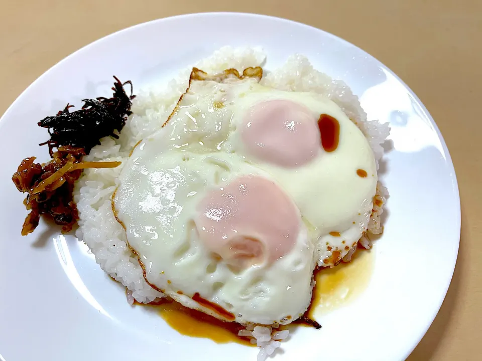 目玉焼きごはん　佃煮|マハロ菊池さん