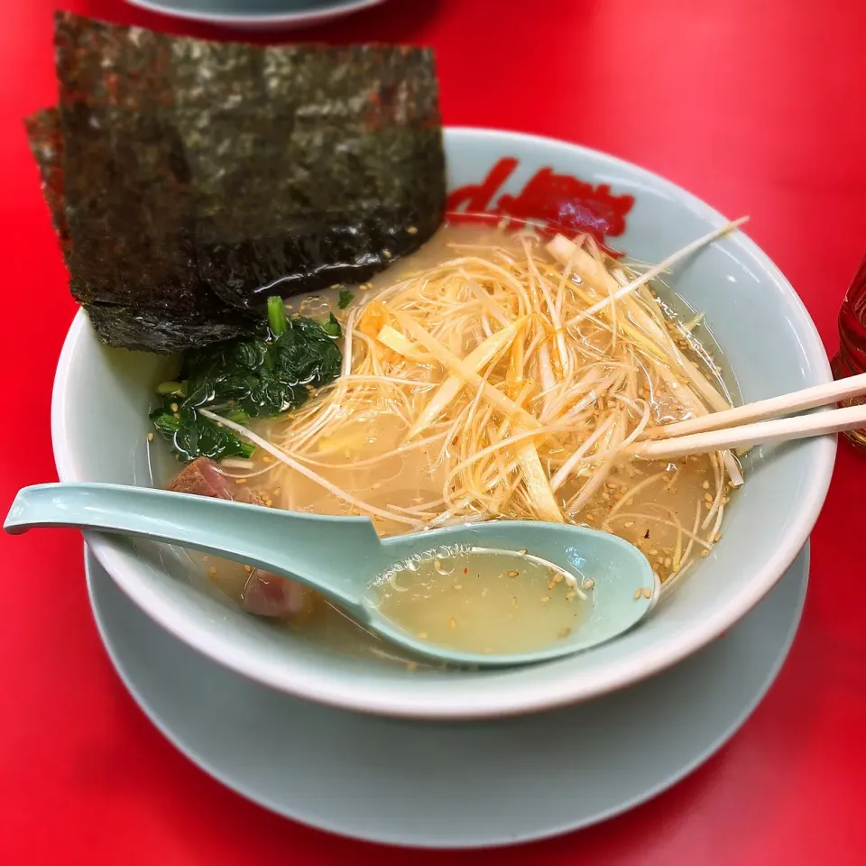 山岡家　ネギ塩ラーメン|ジュンチさん